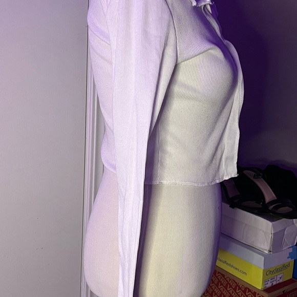 Cute white shirt 👚 - Picture 3 of 4